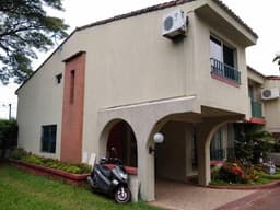 Casa en Quintas de Don Simón Remodelada en Unidad Cerrada