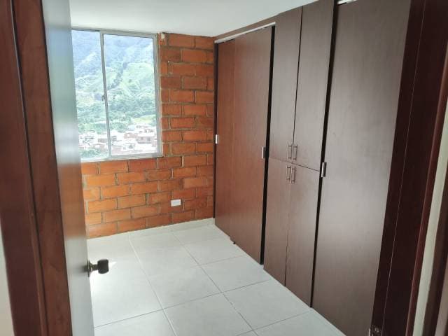 VENDO HERMOSO APARTAMENTO EN BELLO — foto 3