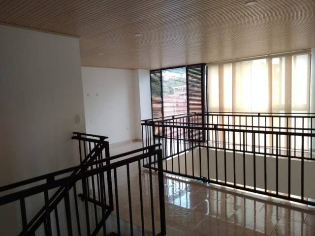 Moderno Apartamento Duplex en el Socorro, Santander — foto 5