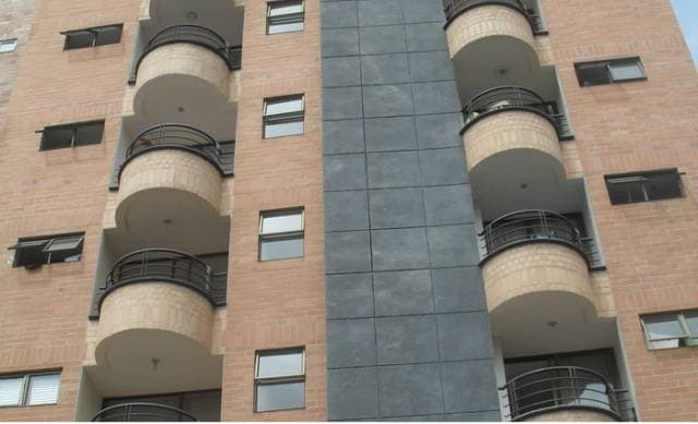 * APARTAESTUDIO PARA ARRIENDO EN LAURELES — foto 2