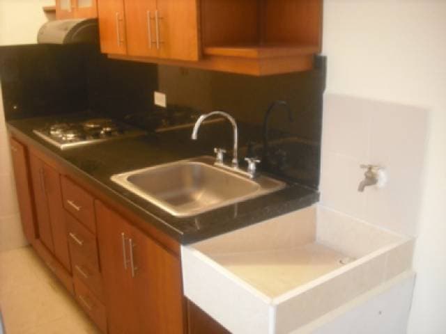 * APARTAESTUDIO PARA ARRIENDO EN LAURELES — foto 6