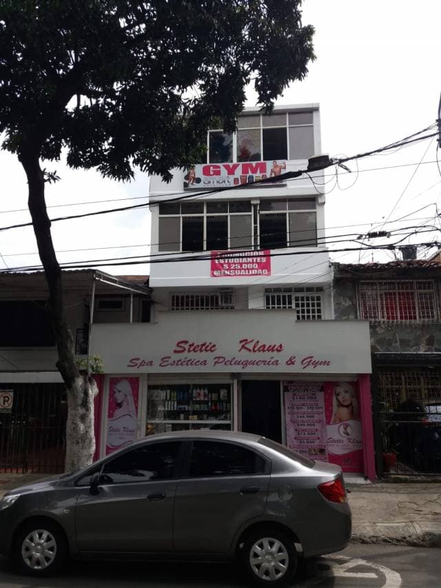 Edificio de 4 pisos en el Norte de Cali cerca al centro comercial Unico — foto 1