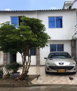 Casa en conjunto cerrado barrio Horizonte cerca a Ciudad Jardin