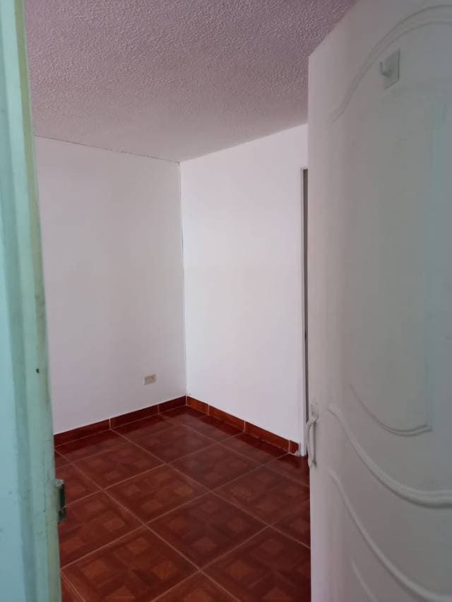 VENTA CASA RENTABLE  3 PISOS UNIR 2 — foto 6