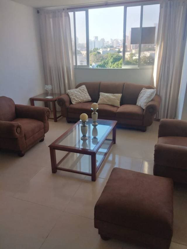Apartamento en Edificio CAC totalmente remodelado — foto 1