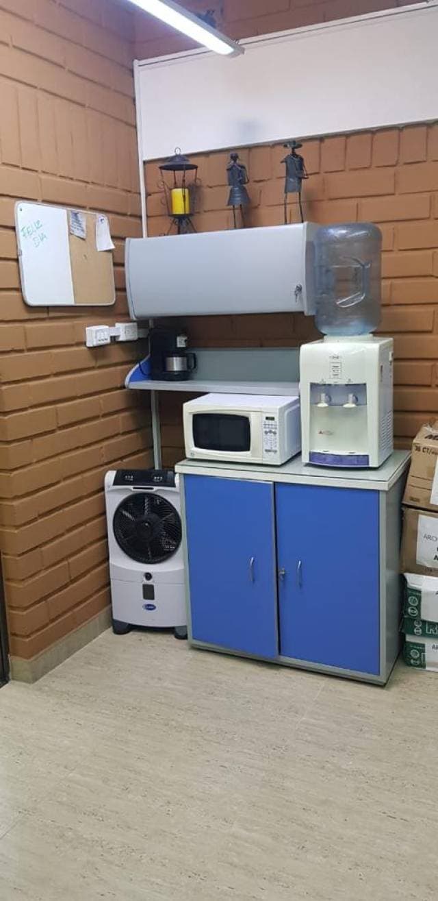 Vendo Oficina en Metro Centro amoblada — foto 3