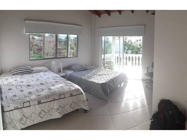 Venta de hermosa casa en Parcelacion Monterrico — foto 5