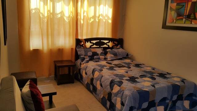Casa esquinera de 3 pisos en Capri — foto 7