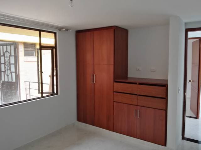 Arriendo apartamento central, independiente — foto 3