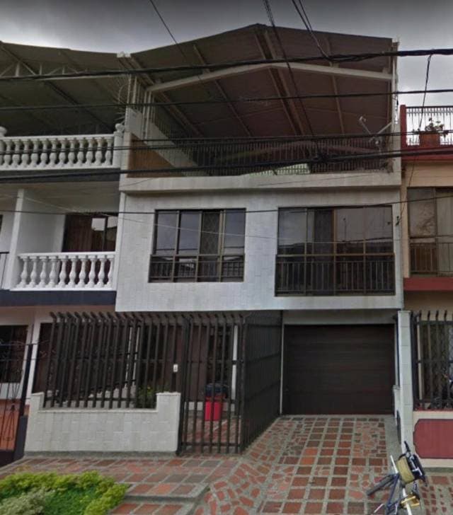 Casa de 2 plantas con terraza techada barrio Las Granjas — foto 1