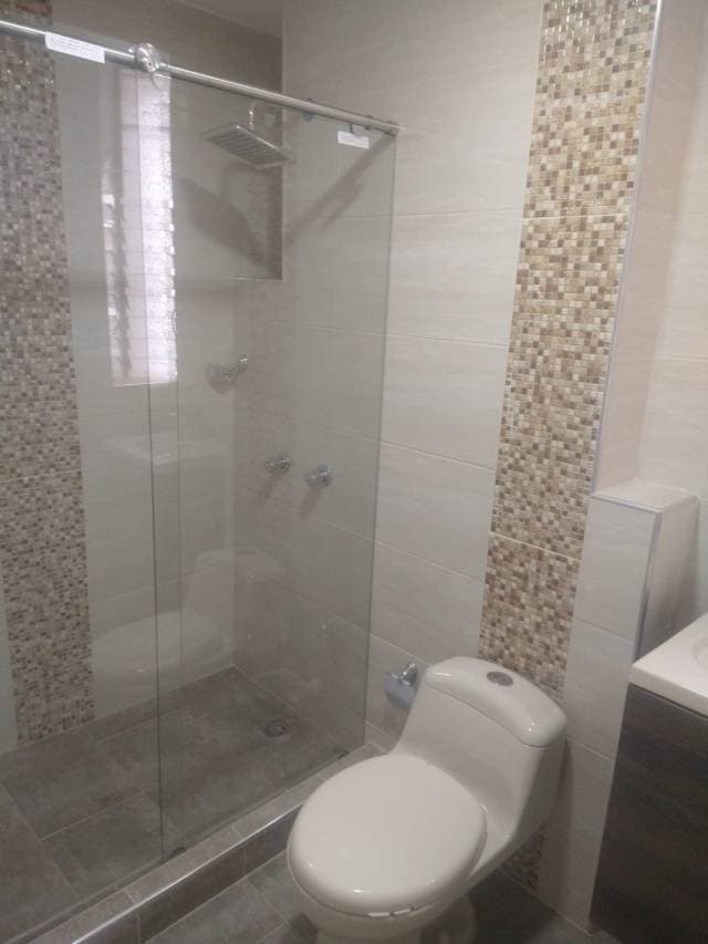 Vendo cómodo apartamento en el Limonar cerca a Premier. — foto 3