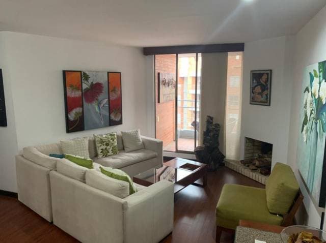 Apartamento en Venta 105 mts. Colina Campestre - Gilmar
