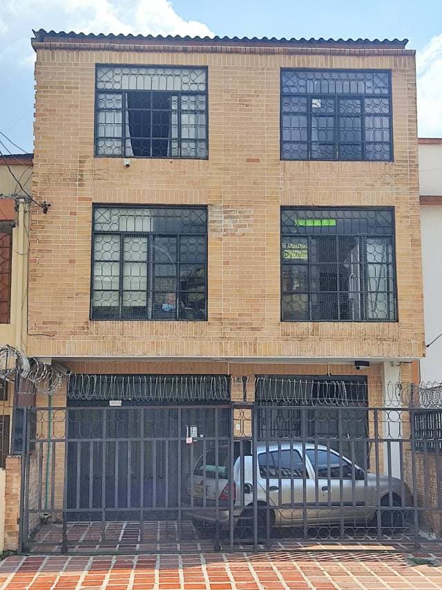 Arriendo 2 Apartaestudios uno Amoblado y otro sin Amoblar en San Fernando Nuevo
