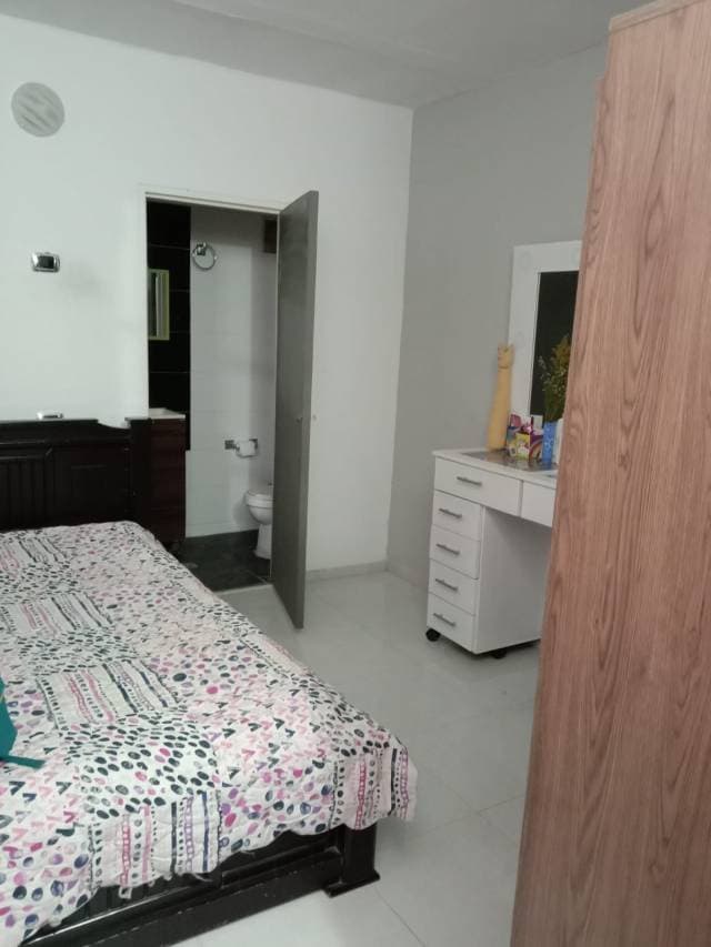 CASA 4 pisos con local EN NUEVA FLORESTA — foto 8
