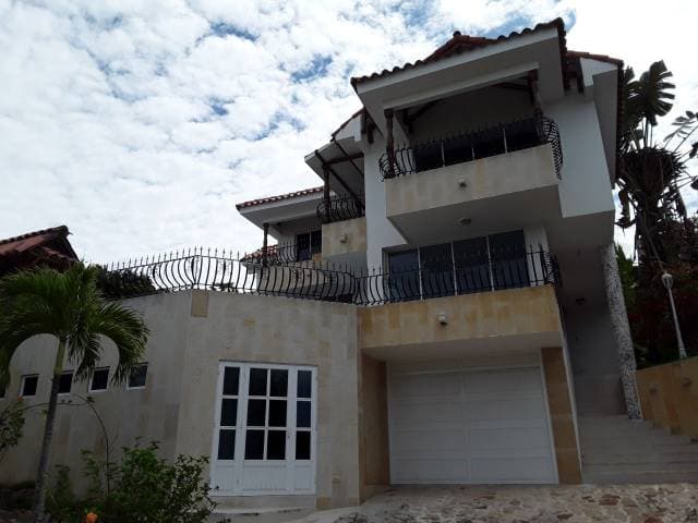 CIUDAD CAMPESTRE, SE VENDE HERMOSA CASA — foto 1