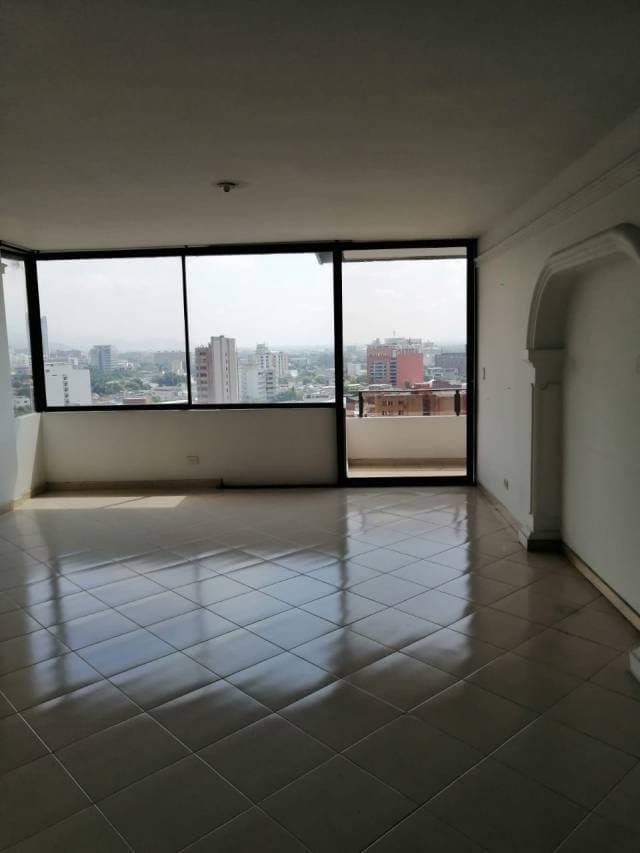 Amplio Apartamento Versalles en el Edificio Gualcala — foto 6