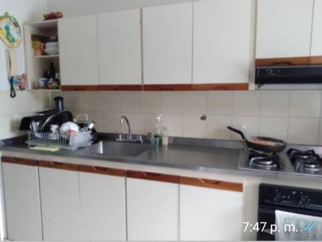 ALQUILO hermoso, amplio, còmodo e iluminado apartamento, barrio EL REFUGIO — foto 2