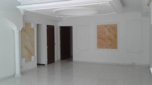 Venta de Casa de 3 pisos, barrio Granada — foto 6