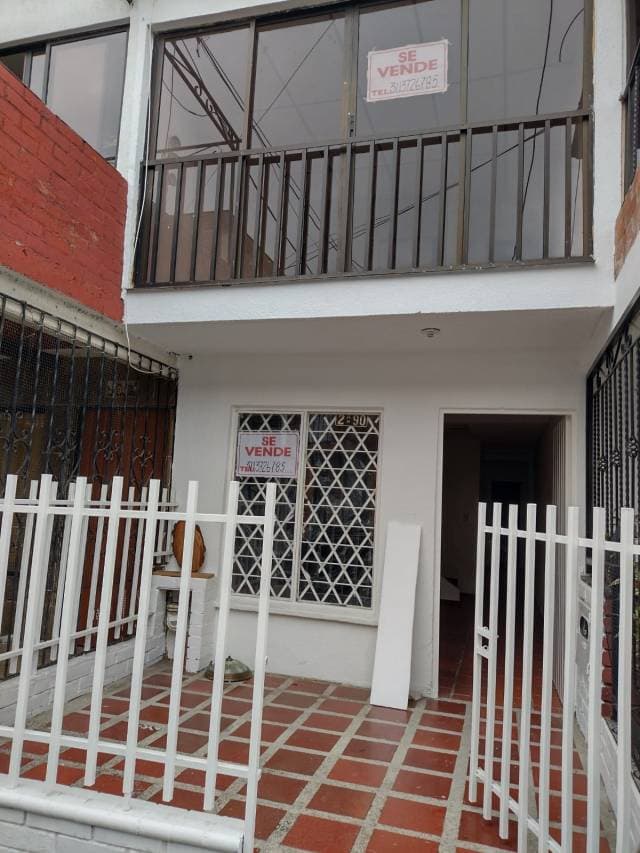 Venta de casa en Brisas de los Álamos Remodelada — foto 1