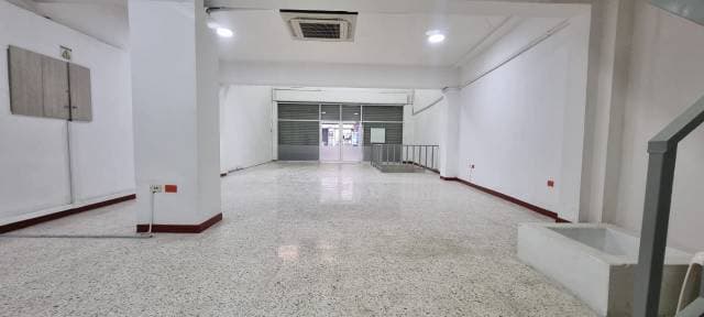 Vendo o Arriendo Local en el Edificio Piel Roja Frente del Edificio Zaccour — foto 6