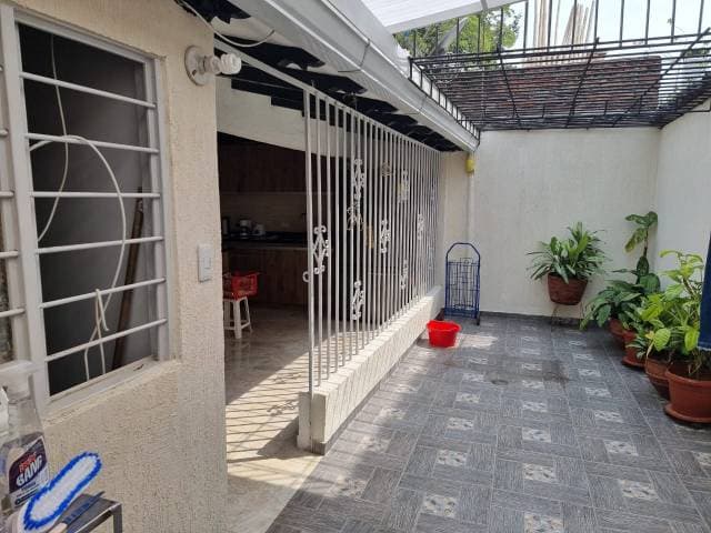 Casa recien remodelada en el barrio El Refugio — foto 4