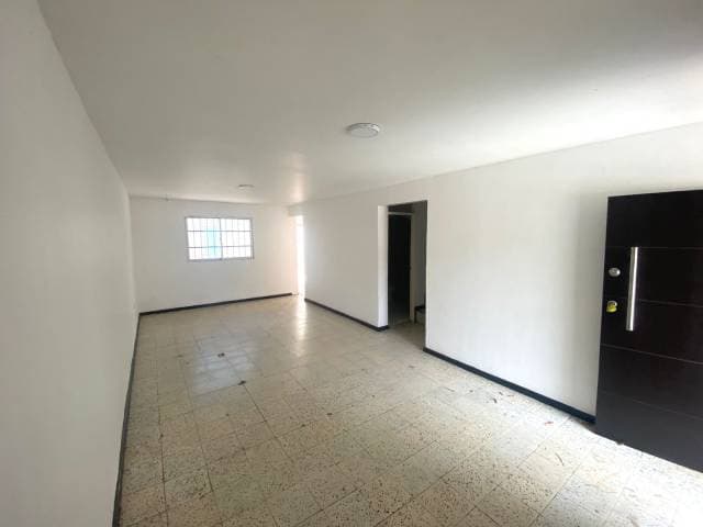 CASA FAMILIAR O COMERCIAL — foto 4