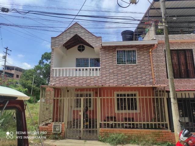 APARTAMENTO EN SEGUNDO PISO — foto 2