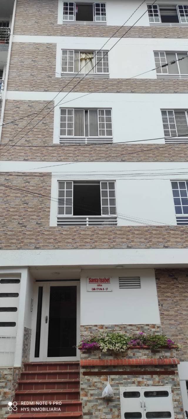APARTAMENTO DE 3 ALCOBAS CON PARQUEADERO — foto 1