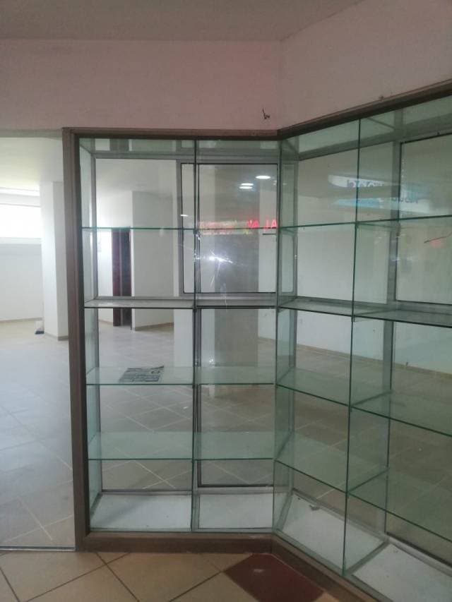 LOCAL COMERCIAL — foto 3