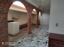 SE VENDE ESPACIOSA CASA CON UN ÁREA DE 295 M2 CONSTRUIDOS CERCA AL HOSTAL LA SERRANA - SOCORRO