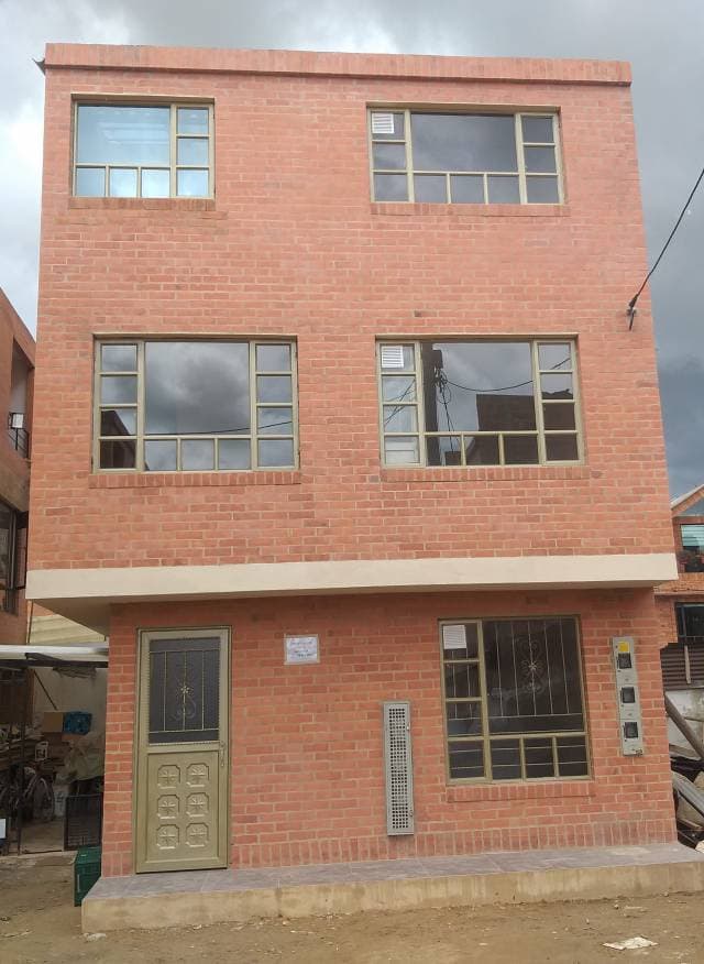 Chia Vendo Casa Nueva Rentable — foto 1