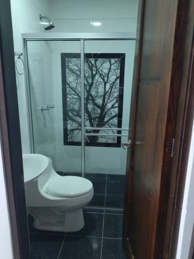 Se arrienda apartamento con servicios incluidos — foto 4