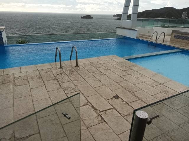 APARTAMENTO EN VENTA EDIFICIO PORTOBELLAGIO, FRENTE AL MAR — foto 13