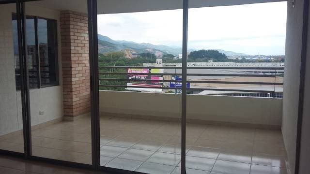 VENDO APARTAMENTO EN PATIOS DE LA FLORA — foto 1