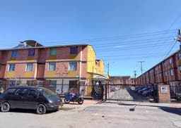 VENDO CASA EN CAFAM SUBA