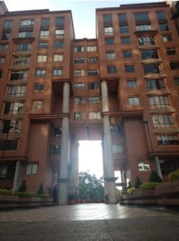 Arriendo amplio apartamento en Centro Internacional