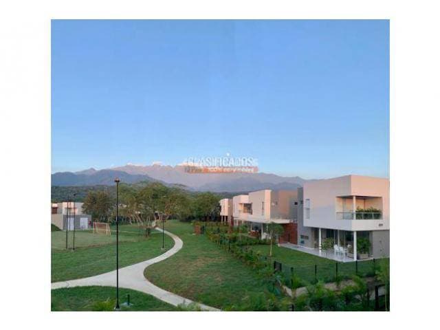se vende casa en alto pance — foto 2