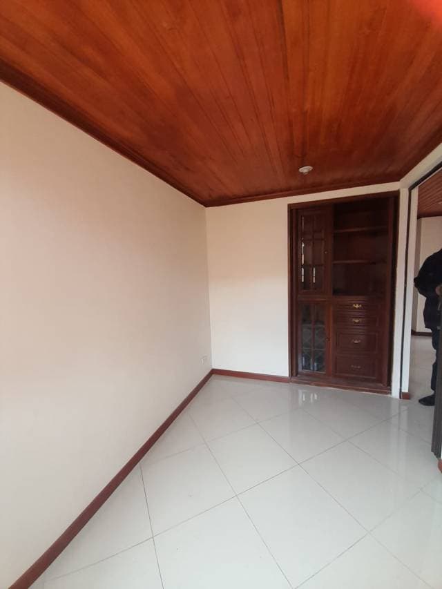 APARTAMENTOP EN ARRIENDO COLINA — foto 4