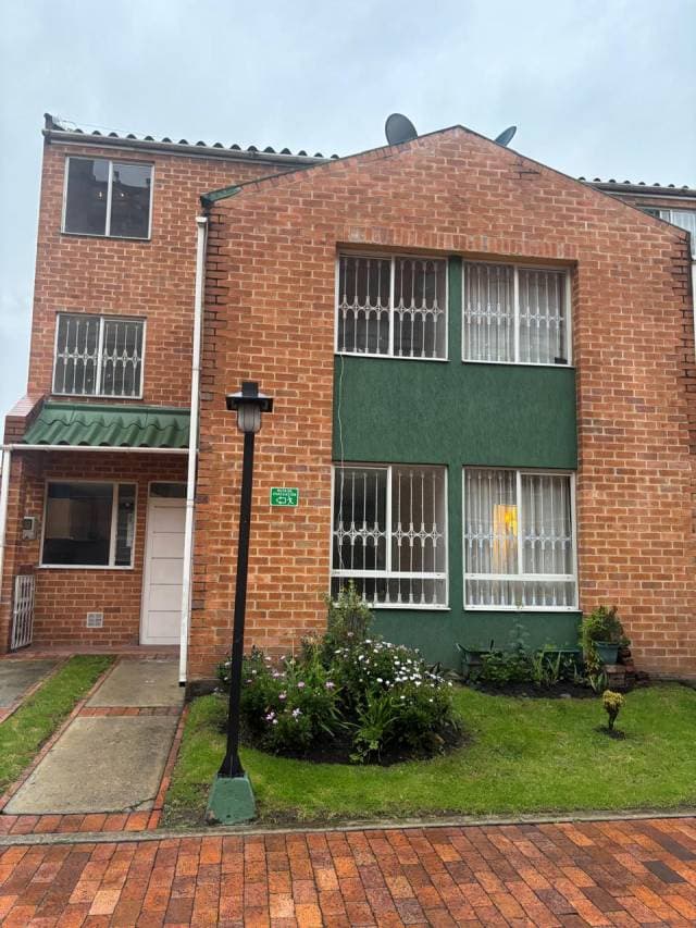 Hermosa Casa en Arriendo — foto 1