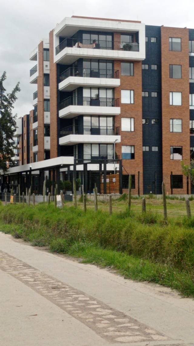 ARRIENDO APARTAMENTO NUEVO EN CAJICA — foto 1