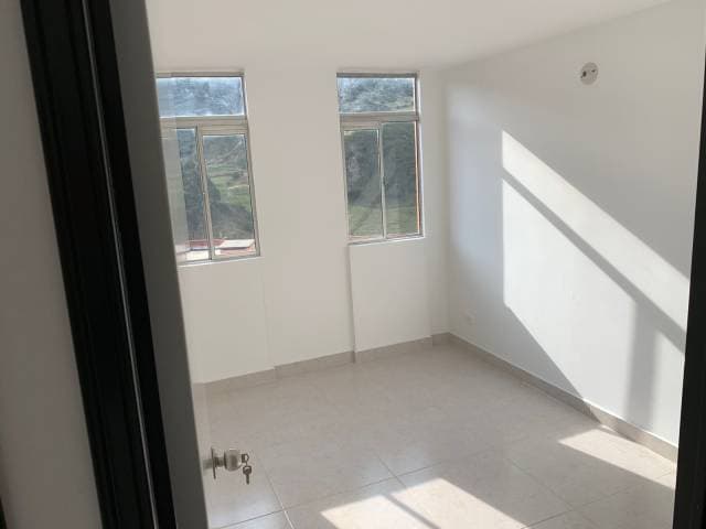 BELLO APTO REMODELADO — foto 4
