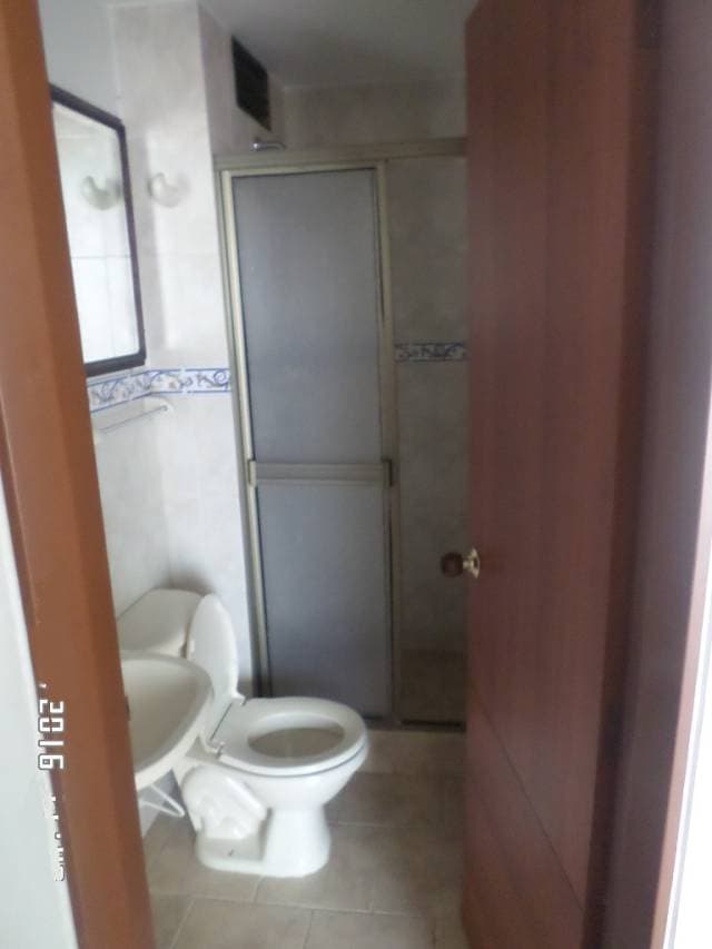 Se ARRIENDA apartamento en Conjunto TORRES DEL PARQUE B/ prados del Norte — foto 7