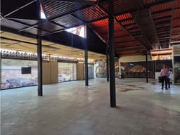 LOCAL EN RENTA DE GRAN TAMAÑO - SECTOR COMBIA, EN EL PUENTE OTUN