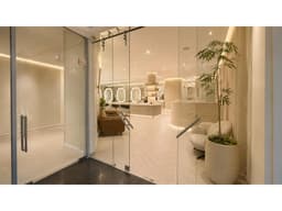 ARRIENDO LOCAL 150m2 DUPLEX + 150m2 ESQUINERO PARQUE 93