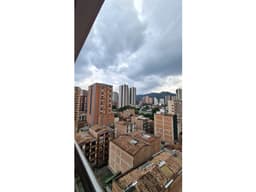 SE ARRIENDA HERMOSO APARTAMENTO EN SABANETA CALLE LARGA