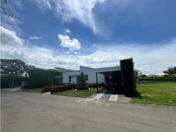 CASA CAMPESTRE EN LA MORADA