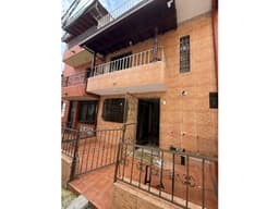 VENTA CASA DE TRES NIVELES