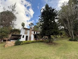 ENCANTADORA FINCA EN VENTA SAN VICENTE MUY CERCA DE LA AUTOPISTA