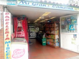 VENDO EXCELENTE CASA CON SUPERMERDO ACREDITADO SUBA LA CAMPIÑA