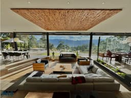 ESPECTACULAR CASA EN VENTA EN EL POBLADO